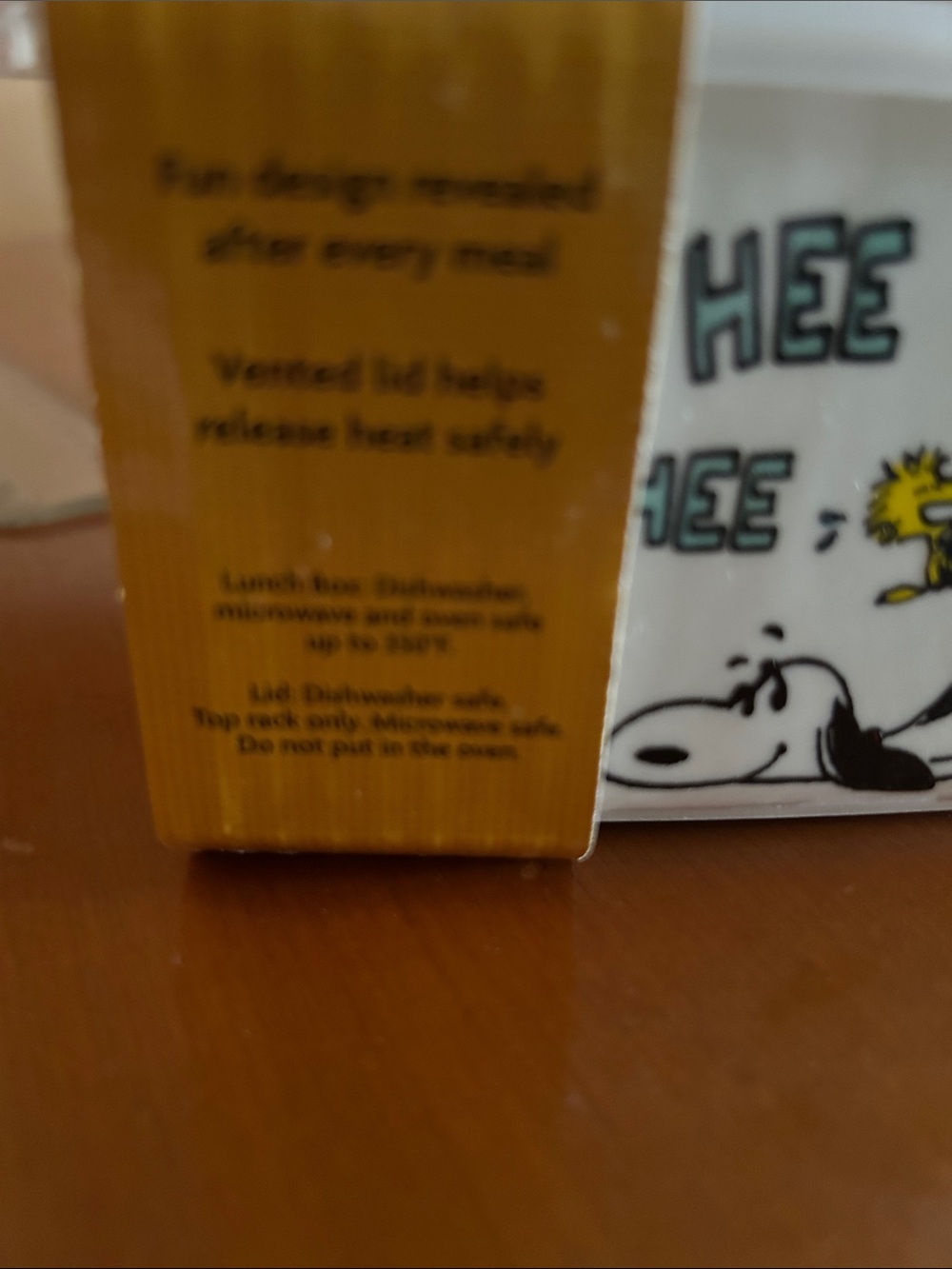 Peanuts Snack Container - Picture 5 of 8